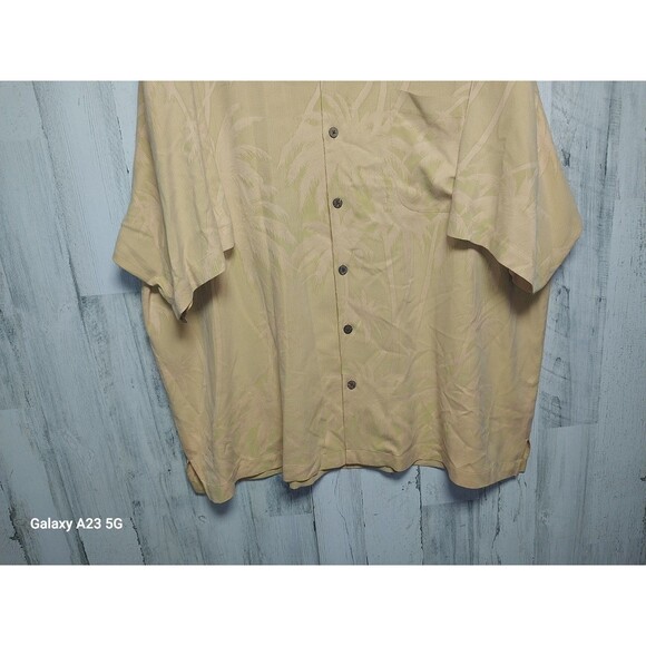 Men's Tommy Bahama Size XXL 100% Silk Short Sleeve Hawaiian Shirt - Picture 2 of 8
